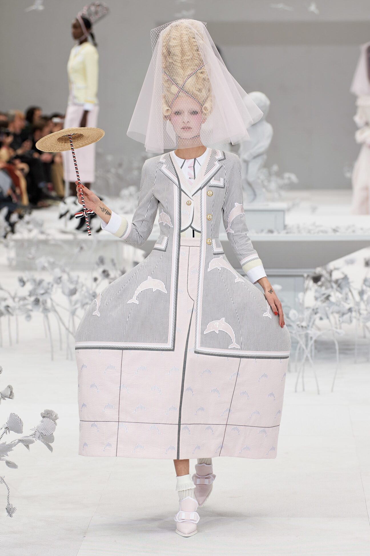 Aiaphilou walking Thom Browne SS20